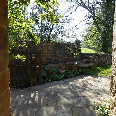 Shed End, In 18Th Century Lothersdale Mill Bd20 8En Buitenkant foto