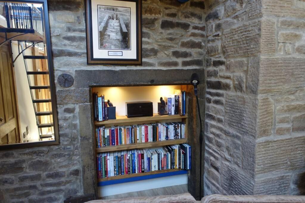 Shed End, In 18Th Century Lothersdale Mill Bd20 8En Buitenkant foto